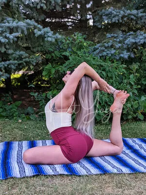 Hot Yoga OnlyFans Leaked Free Thumbnail Picture - #jimUAEAudf