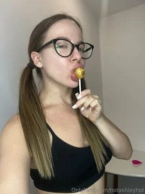 Hotashleyhot OnlyFans Leaked Free Thumbnail Picture - #2BgsiEIIo5