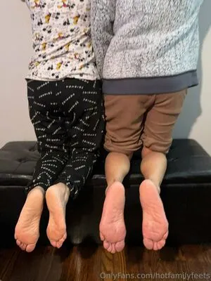 Hotfamilyfeets OnlyFans Leaked Free Thumbnail Picture - #BC2NQqtOYh