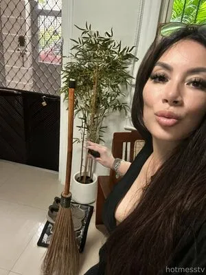 Hotmesstv OnlyFans Leaked Free Thumbnail Picture - #gsx550EHlN