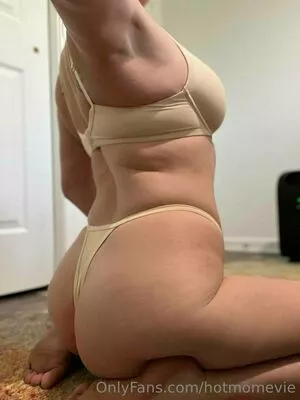 Hotmomevie OnlyFans Leaked Free Thumbnail Picture - #n3opiom82l