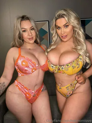 Hotmomlove OnlyFans Leaked Free Thumbnail Picture - #ij4zKiRWDx