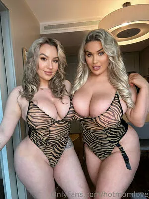 Hotmomlove OnlyFans Leaked Free Thumbnail Picture - #os9Jij1mDy