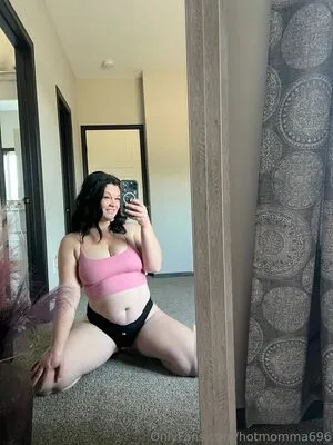 Hotmomma696 OnlyFans Leaked Free Thumbnail Picture - #9gs4NV68dC