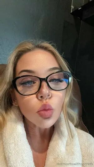 Hotmomswithsecrets OnlyFans Leaked Free Thumbnail Picture - #8gxUGBGrHs