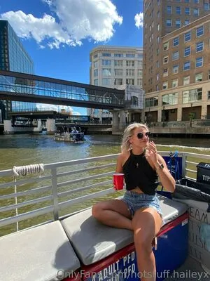 Hotstuff Haileyx OnlyFans Leaked Free Thumbnail Picture - #5GVmNogWKi