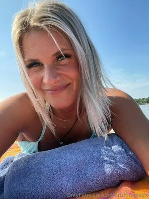 Hotstuff Haileyx OnlyFans Leaked Free Thumbnail Picture - #F88NJ9odhi