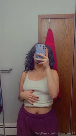 Hottmomma97 OnlyFans Leaked Free Thumbnail Picture - #44qVQeyCGN