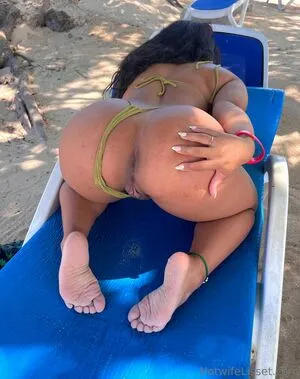 Hotwife Lisset OnlyFans Leaked Free Thumbnail Picture - #69fzmfHFA6