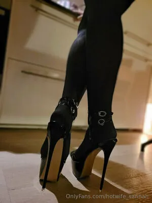 Hotwife Sannah OnlyFans Leaked Free Thumbnail Picture - #9jmP7Uqker