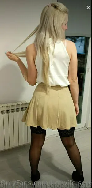 Hotwife Sophie OnlyFans Leaked Free Thumbnail Picture - #x7n9FybDzr