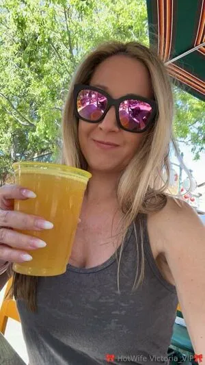 Hotwife Victoria OnlyFans Leaked Free Thumbnail Picture - #CstMpqxgQr
