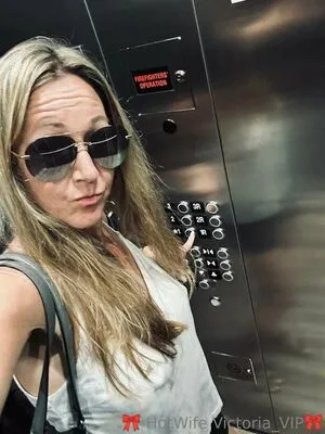 Hotwife Victoria OnlyFans Leaked Free Thumbnail Picture - #se2u2Kaisj