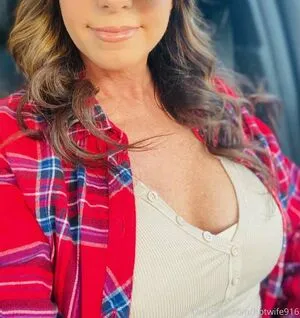 Hotwife916 OnlyFans Leaked Free Thumbnail Picture - #qK3jeAiU51