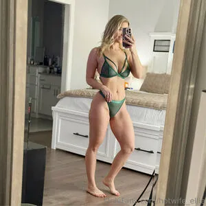 Hotwife_ellie OnlyFans Leaked Free Thumbnail Picture - #MT6cv61zmv