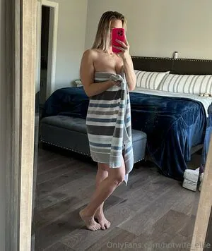 Hotwife_ellie OnlyFans Leaked Free Thumbnail Picture - #sfWgMgaR56