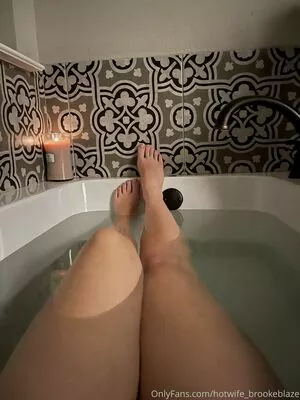 Hotwifebrookeblaze OnlyFans Leaked Free Thumbnail Picture - #C90rS0zxl5