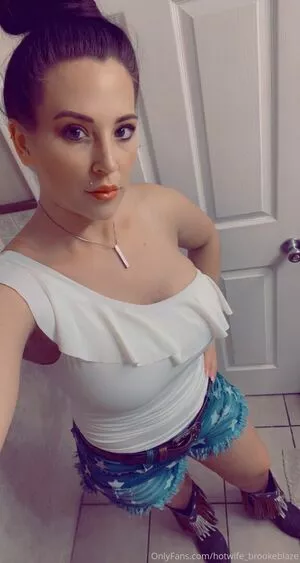 Hotwifebrookeblaze OnlyFans Leaked Free Thumbnail Picture - #bl7JrZx0KL