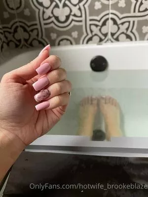 Hotwifebrookeblaze OnlyFans Leaked Free Thumbnail Picture - #noegHjMGhi