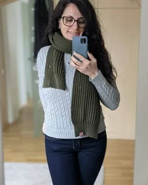 Hotwifehunny OnlyFans Leaked Free Thumbnail Picture - #x1PIIbxC9e