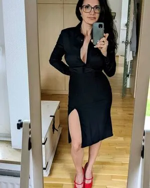 Hotwifehunny OnlyFans Leaked Free Thumbnail Picture - #xXJAeG09YS