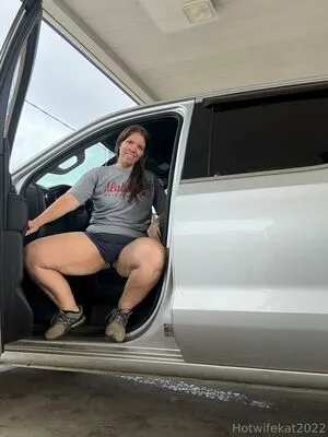 Hotwifekat2022 OnlyFans Leaked Free Thumbnail Picture - #FHW0INhAph