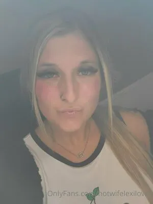 Hotwifelexilovex OnlyFans Leaked Free Thumbnail Picture - #0Qx5bU7lEE