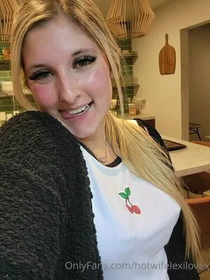 Hotwifelexilovex OnlyFans Leaked Free Thumbnail Picture - #AzT3IhwCfo