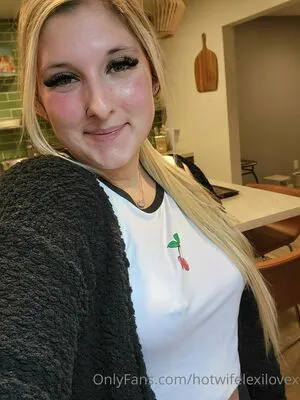 Hotwifelexilovex OnlyFans Leaked Free Thumbnail Picture - #Hmhwwkut3C