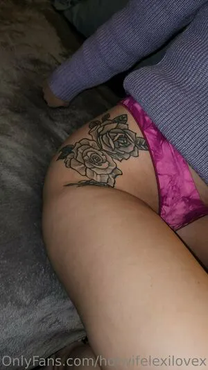 Hotwifelexilovex OnlyFans Leaked Free Thumbnail Picture - #d1XOr9eayX
