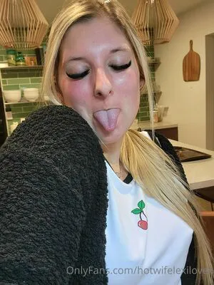 Hotwifelexilovex OnlyFans Leaked Free Thumbnail Picture - #xMmyWfztpO