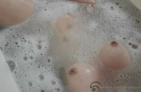 Hotwifetessa OnlyFans Leaked Free Thumbnail Picture - #j24yrqRI2D