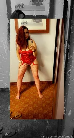 Hotwiifemello OnlyFans Leaked Free Thumbnail Picture - #M6DP3SDubW