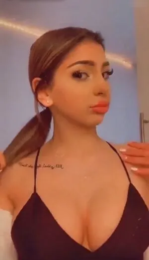 Houda Sanchez OnlyFans Leaked Free Thumbnail Picture - #at04fsBQII
