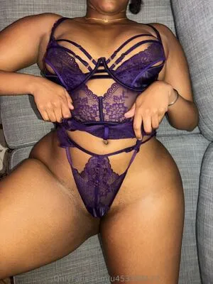 Hourglassebony23 OnlyFans Leaked Free Thumbnail Picture - #F3ls6twHBz