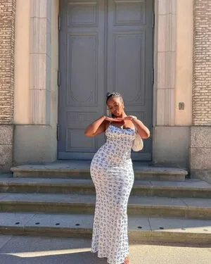 Hourglassebony23 OnlyFans Leaked Free Thumbnail Picture - #UmYCcR98fh