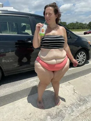 Hourglassleigh OnlyFans Leaked Free Thumbnail Picture - #DiAo6ycVye