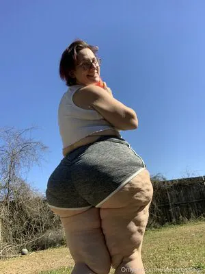 Hourglassleigh OnlyFans Leaked Free Thumbnail Picture - #KmDvFYqtdM