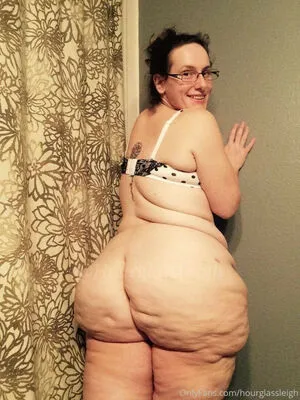 Hourglassleigh OnlyFans Leaked Free Thumbnail Picture - #Q4iaLdJwoA