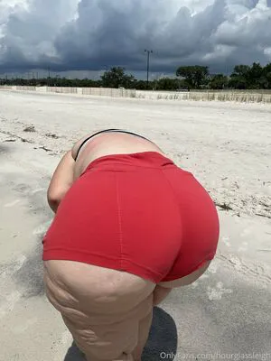 Hourglassleigh OnlyFans Leaked Free Thumbnail Picture - #aoA2vdFpFI