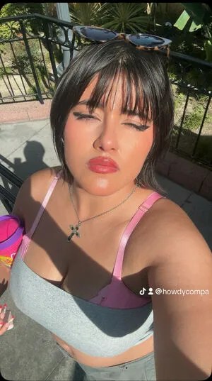 Howdycompa OnlyFans Leaked Free Thumbnail Picture - #4xuIQAWGLt