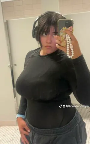 Howdycompa OnlyFans Leaked Free Thumbnail Picture - #7ZwWyttF25