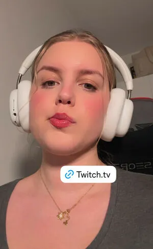 HoxieLoxie OnlyFans Leaked Free Thumbnail Picture - #9lcCnBMkzL