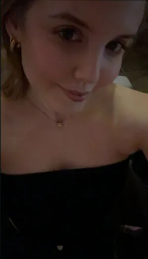 HoxieLoxie OnlyFans Leaked Free Thumbnail Picture - #D3KCsviigS