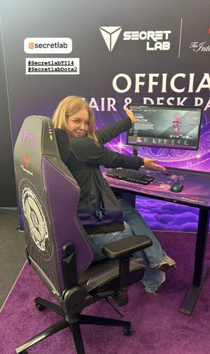 HoxieLoxie OnlyFans Leaked Free Thumbnail Picture - #aC131nr9cD