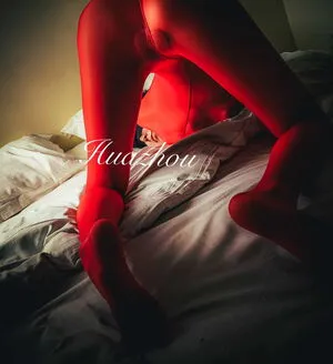 Huazhou111 OnlyFans Leaked Free Thumbnail Picture - #XHSvro6l1M