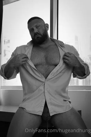 Hugeandhung OnlyFans Leaked Free Thumbnail Picture - #6XVVEBytS5