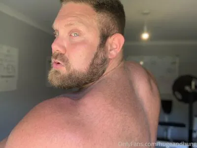 Hugeandhung OnlyFans Leaked Free Thumbnail Picture - #9KYxr7G2Rx