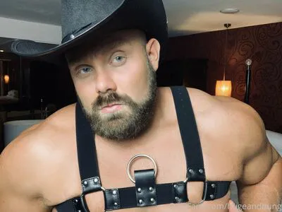 Hugeandhung OnlyFans Leaked Free Thumbnail Picture - #B35GFQBaVi