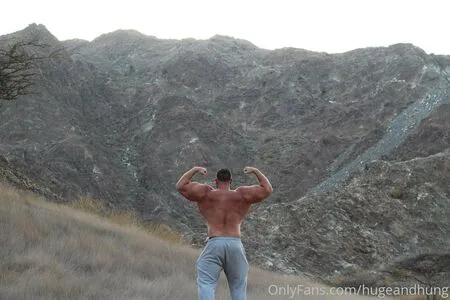 Hugeandhung OnlyFans Leaked Free Thumbnail Picture - #W00hXnajEU